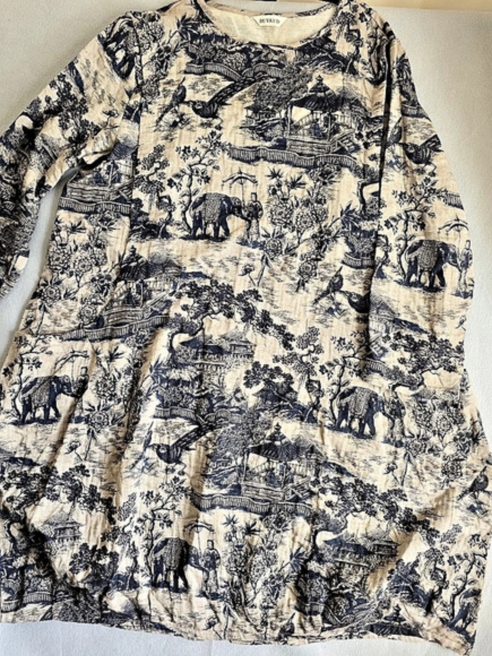 BUYKUD Blue White Elephant Pagoda Toile Tunic Dress